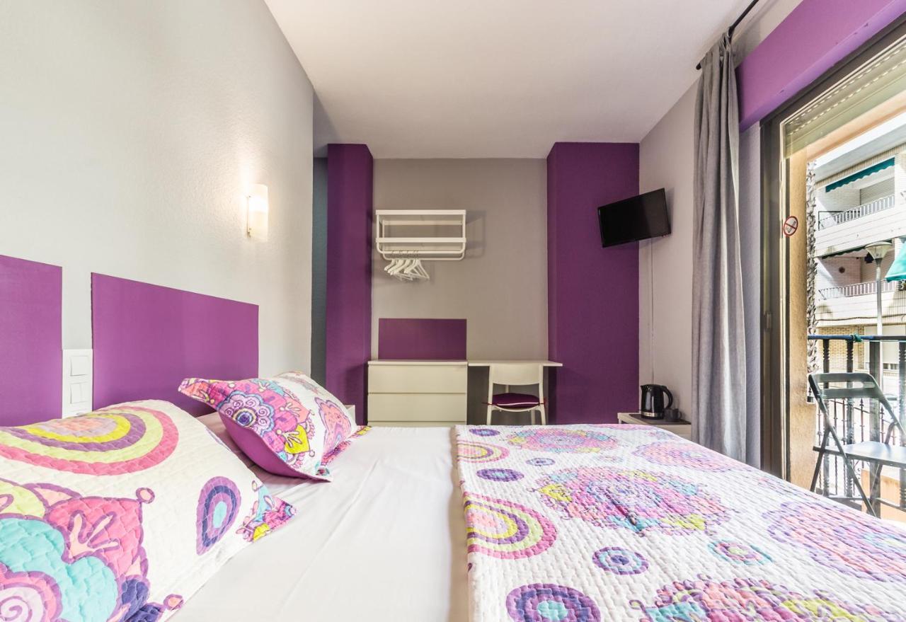 Hostal Tropical Almunecar Ngoại thất bức ảnh