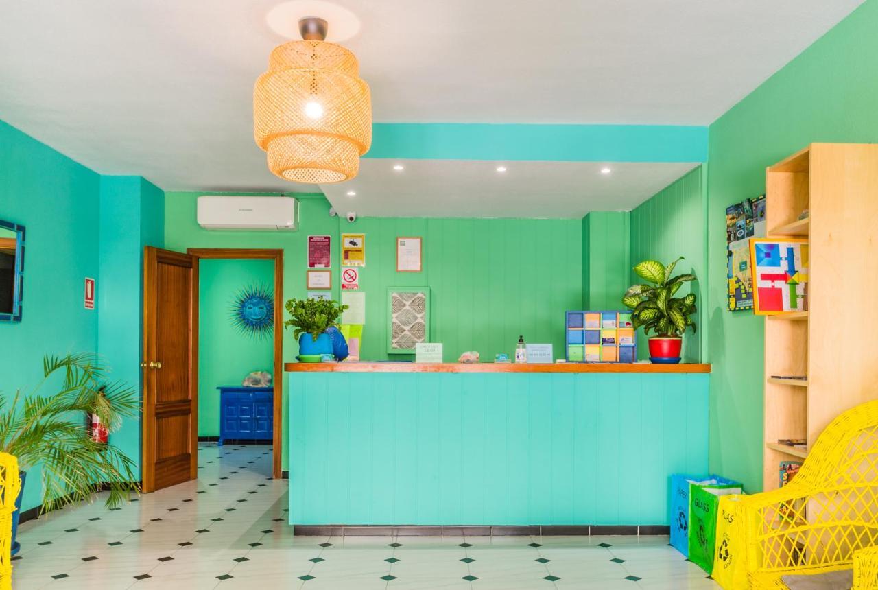 Hostal Tropical Almunecar Ngoại thất bức ảnh