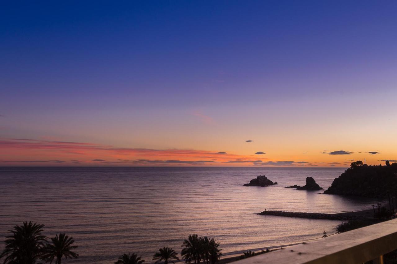 Hostal Tropical Almunecar Ngoại thất bức ảnh