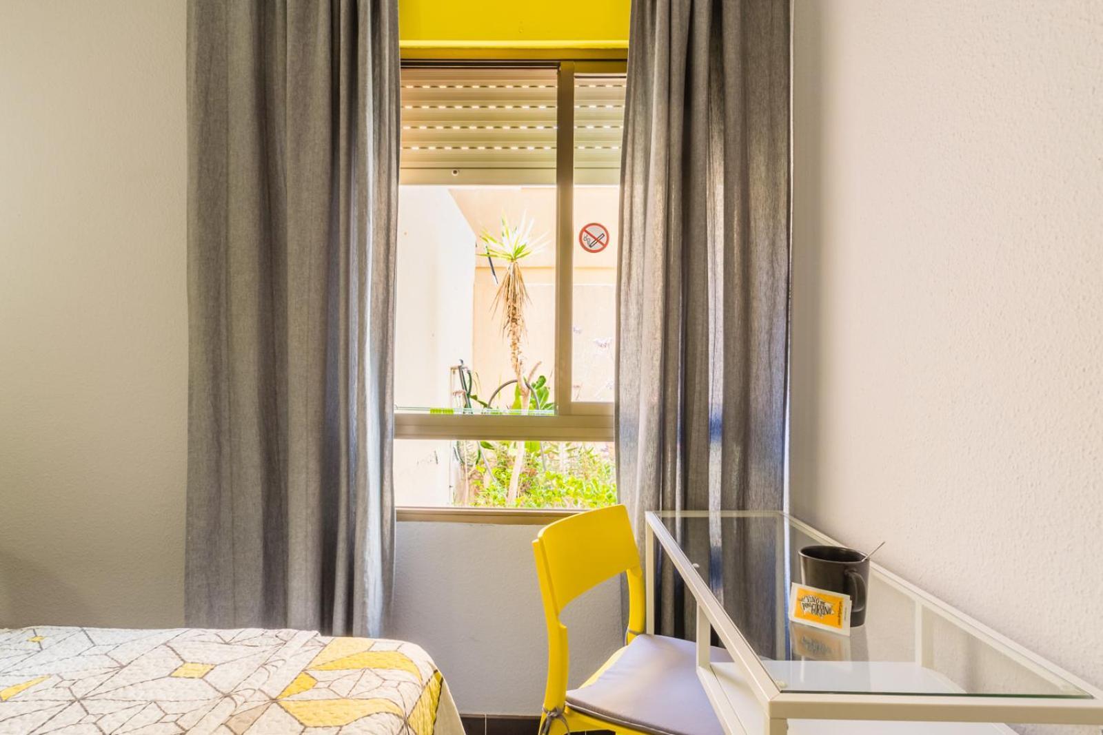 Hostal Tropical Almunecar Ngoại thất bức ảnh