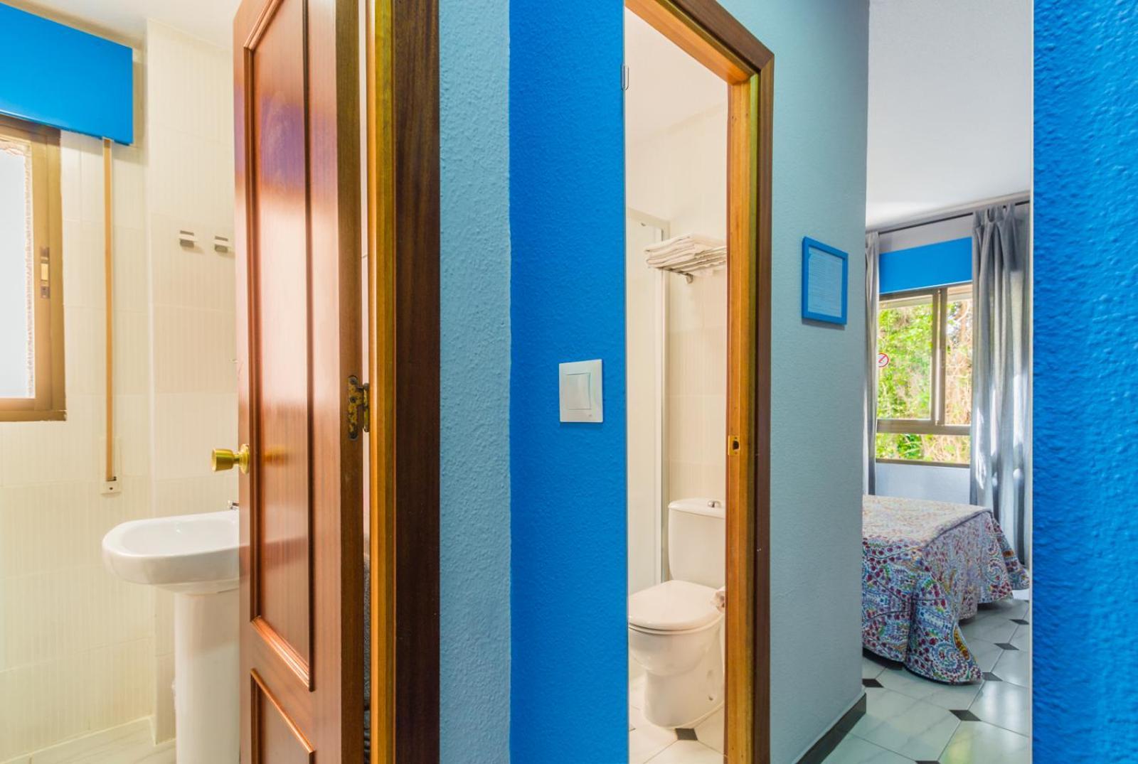 Hostal Tropical Almunecar Ngoại thất bức ảnh