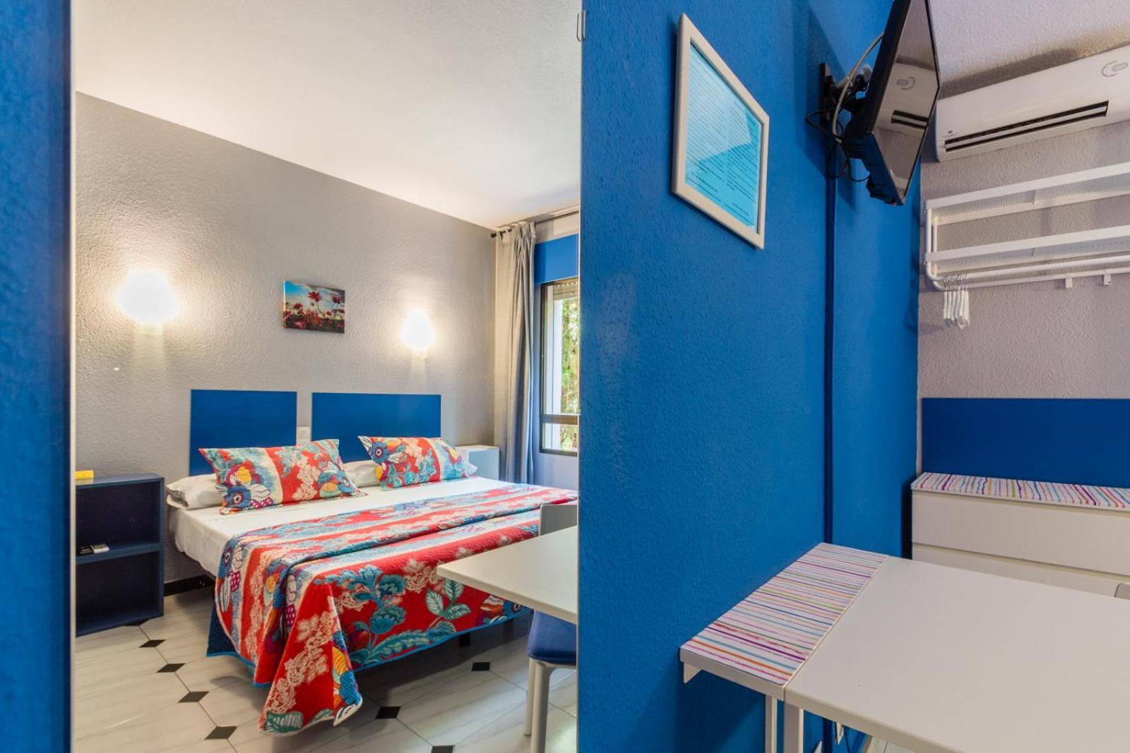 Hostal Tropical Almunecar Ngoại thất bức ảnh