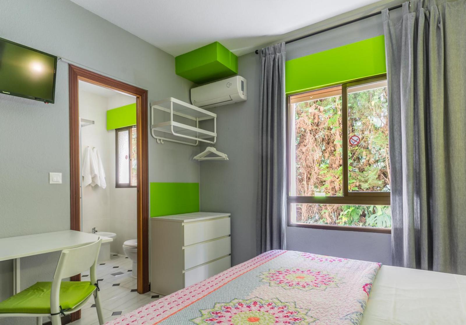 Hostal Tropical Almunecar Ngoại thất bức ảnh